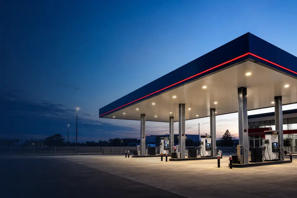 Petrol station forecourt and fuel-system engineering works